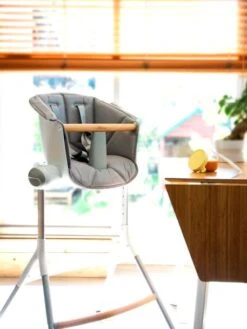 Chaise Haute évolutive BEABA Up & Down Gris - Beaba -Mobilier Bébé Soldes chaise haute evolutive beaba up down 3